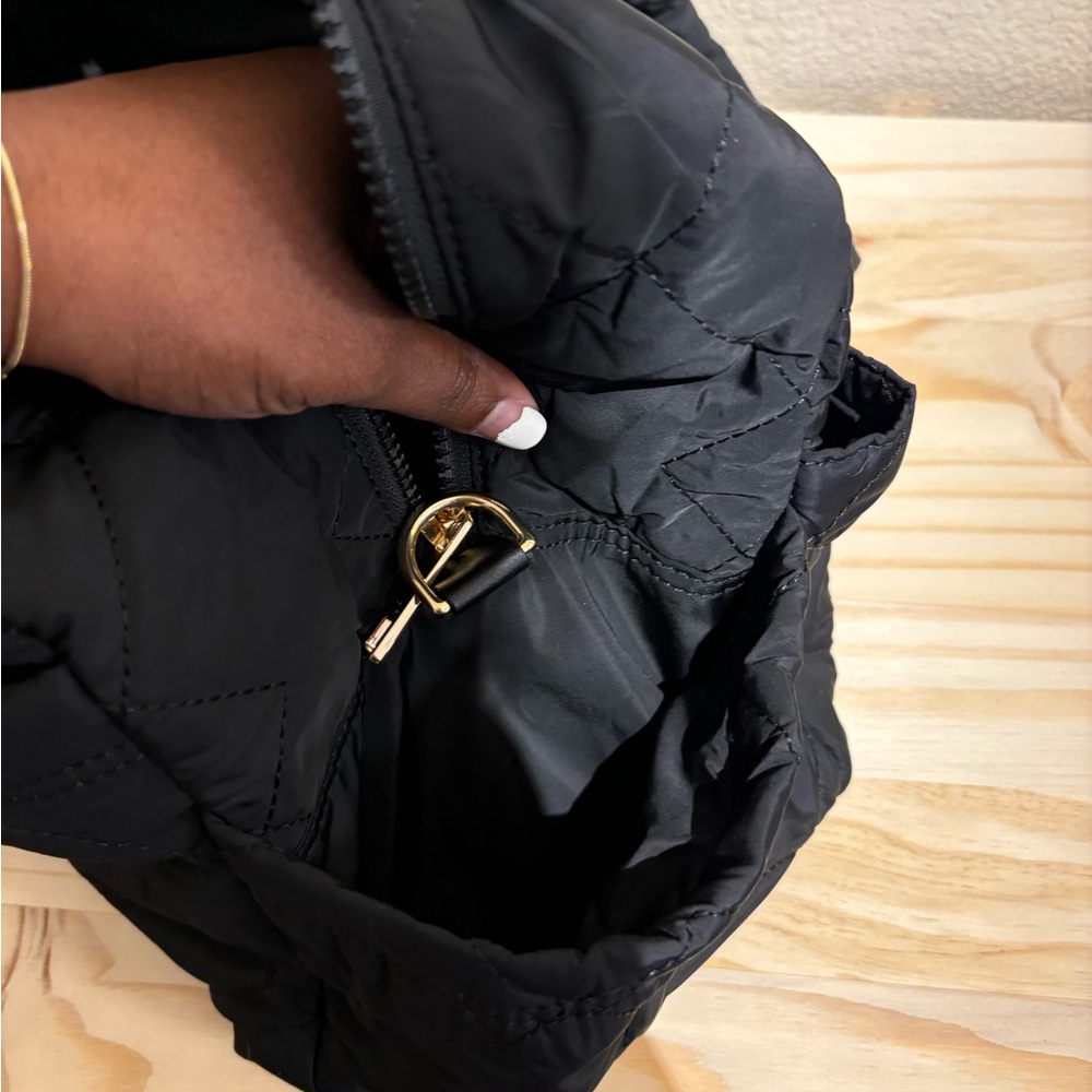 Mark Jacobs Medium Weekender Bag! - Picture 3 of 16